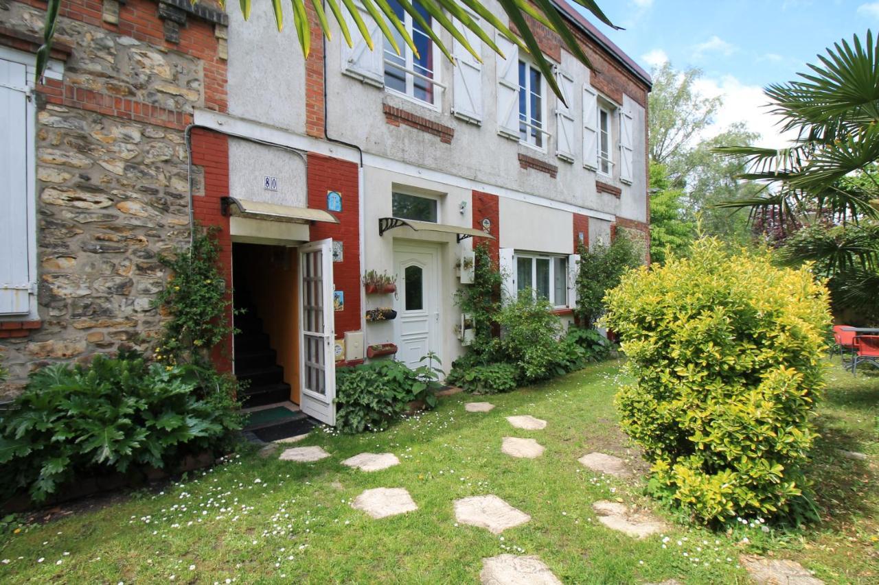 Disponible - Appartement Entier - Ligne H 15Mn Paris-Gare Du Nord, Parking Rue Gratuit, 4 Pers, Station De Train En Face Toutes Les 15Mn, Hippodrome, Cdfas, Universite, Borne Electrique, 1Er Etage Eaubonne Dış mekan fotoğraf