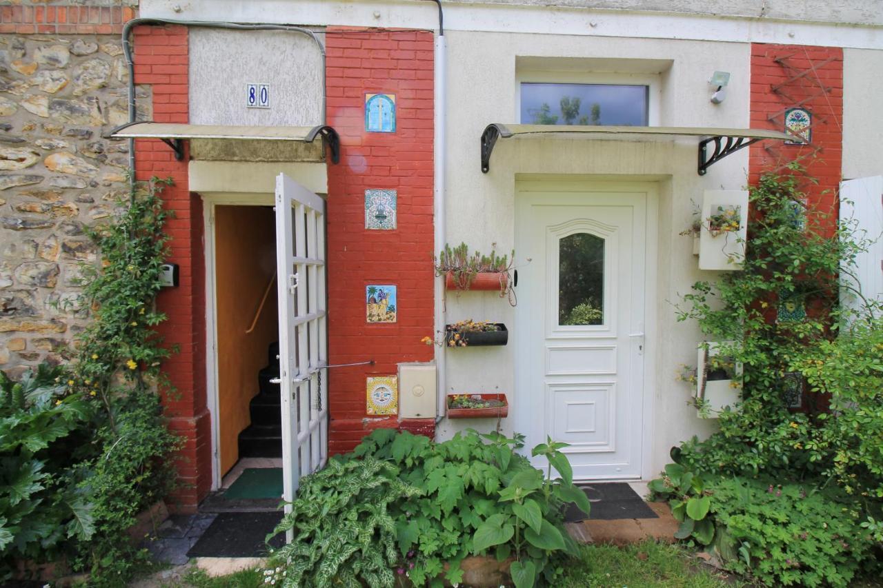 Disponible - Appartement Entier - Ligne H 15Mn Paris-Gare Du Nord, Parking Rue Gratuit, 4 Pers, Station De Train En Face Toutes Les 15Mn, Hippodrome, Cdfas, Universite, Borne Electrique, 1Er Etage Eaubonne Dış mekan fotoğraf