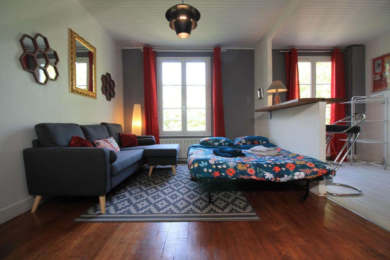 Disponible - Appartement Entier - Ligne H 15Mn Paris-Gare Du Nord, Parking Rue Gratuit, 4 Pers, Station De Train En Face Toutes Les 15Mn, Hippodrome, Cdfas, Universite, Borne Electrique, 1Er Etage Eaubonne Dış mekan fotoğraf