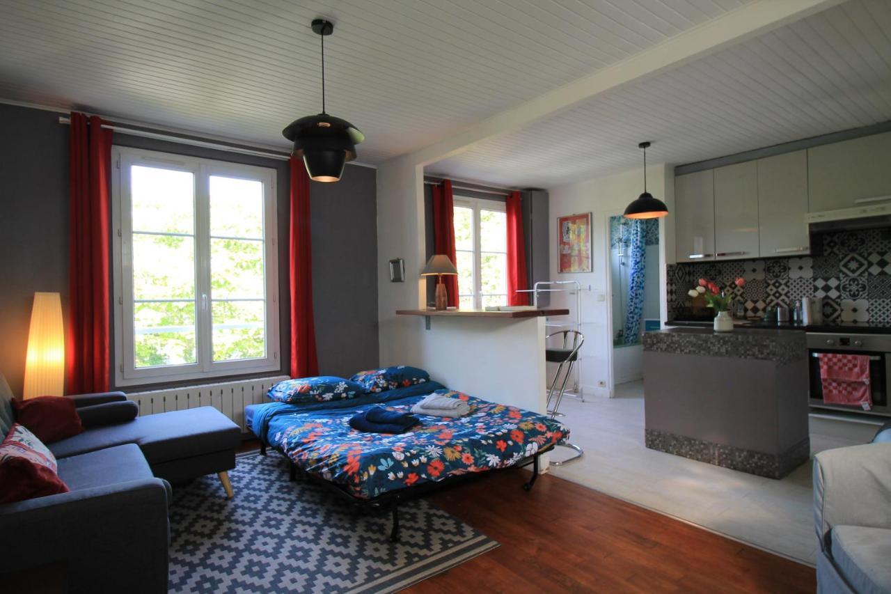 Disponible - Appartement Entier - Ligne H 15Mn Paris-Gare Du Nord, Parking Rue Gratuit, 4 Pers, Station De Train En Face Toutes Les 15Mn, Hippodrome, Cdfas, Universite, Borne Electrique, 1Er Etage Eaubonne Dış mekan fotoğraf